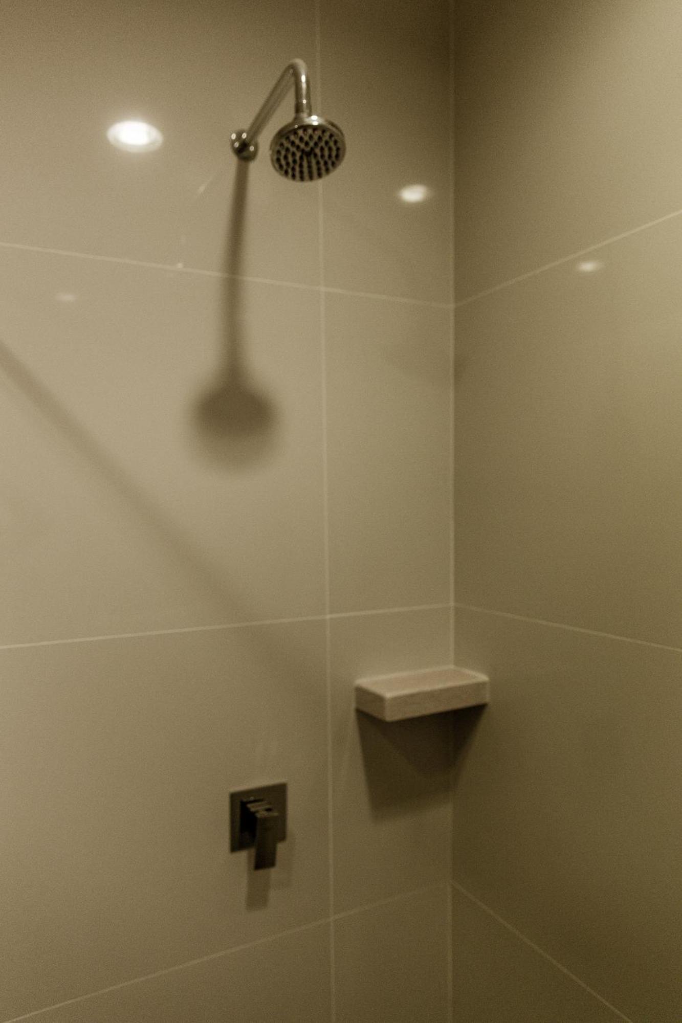 Hotel N°5 Kota Kinabalu Dış mekan fotoğraf