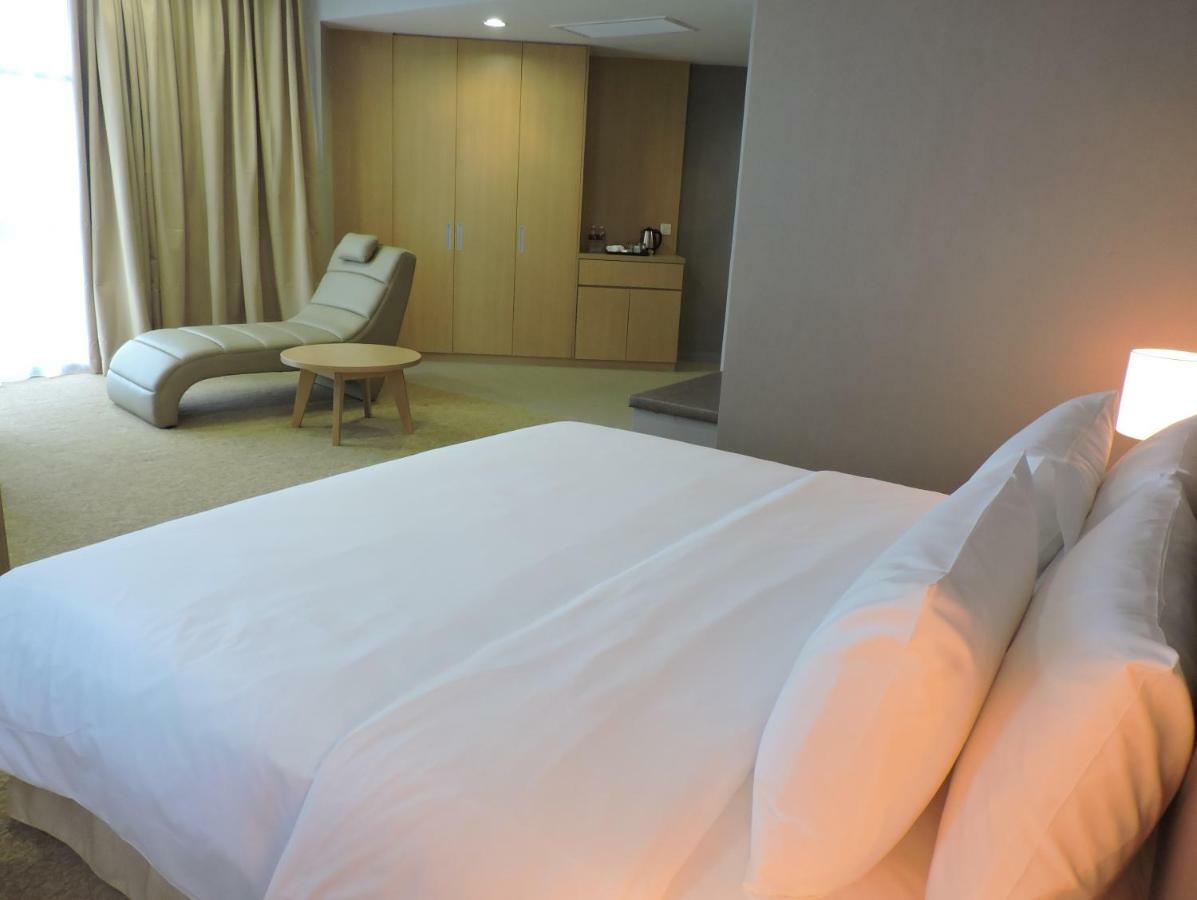 Hotel N°5 Kota Kinabalu Dış mekan fotoğraf